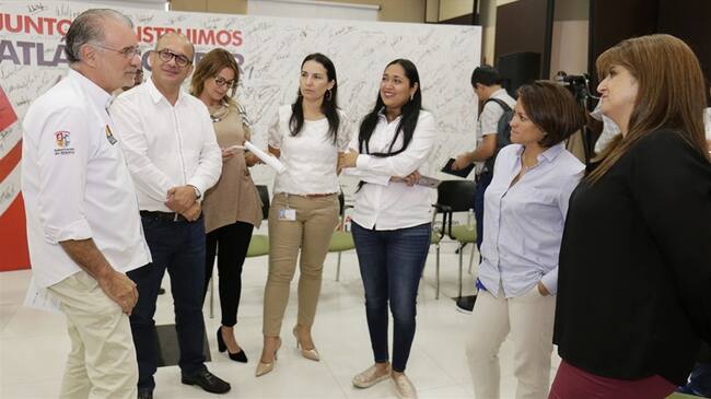 Se realizarán mesas de trabajo entre alcaldes y la empresa de energía para detallar cada deuda y su forma de pago. Foto: Gobernación del Atlántico