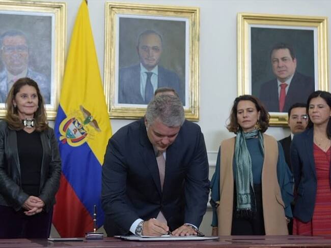 Con el Plan de Desarrollo, Duque se compromete a sacar a 3.4 millones de colombianos de la pobreza. Foto: Vicepresidencia