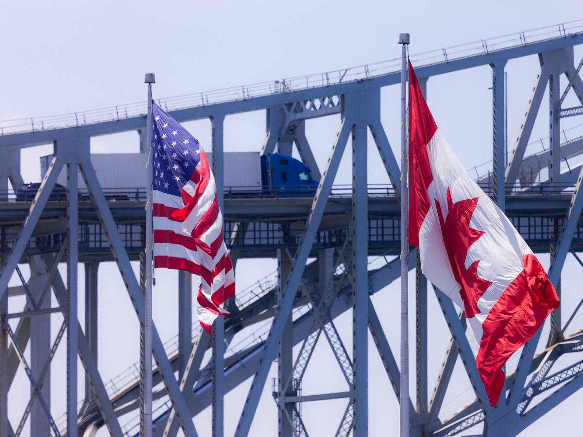 EE.UU. endureció las reglas de permanencia para los canadienses