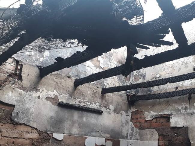 Un perro murió en un gigantesco incendio en el norte de Popayán. Foto: Bomberos Popayán