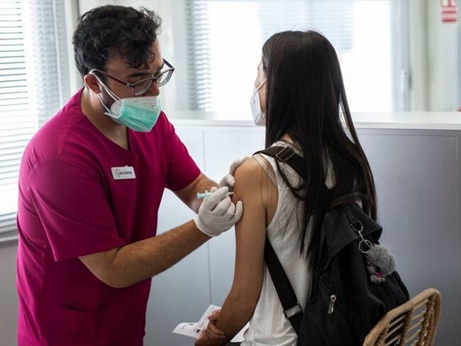 ¿La vacunación contra el COVID-19 puede alterar el ciclo menstrual?. Foto: Getty Images/ Europa Press News