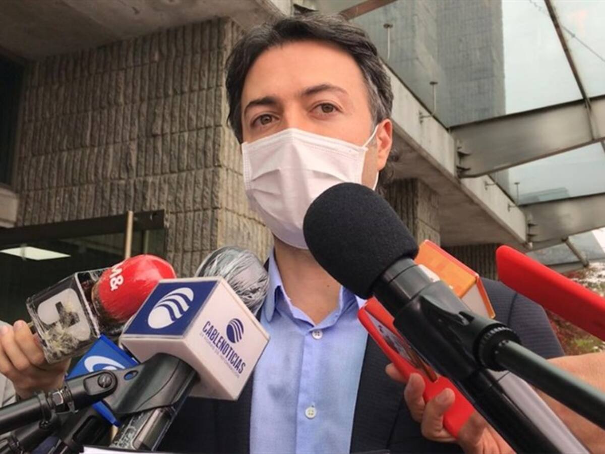 "Parece un show de A Otro Nivel": alcalde Quintero responde a cantante 'La Dama'