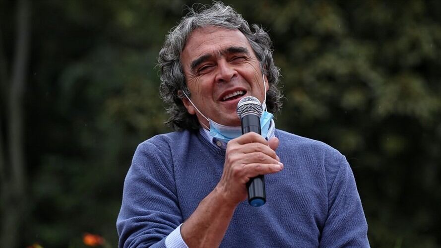 Sergio Fajardo reconoció que tiene una gran diferencia con el exministro Alejandro Gaviria. Foto: Colprensa