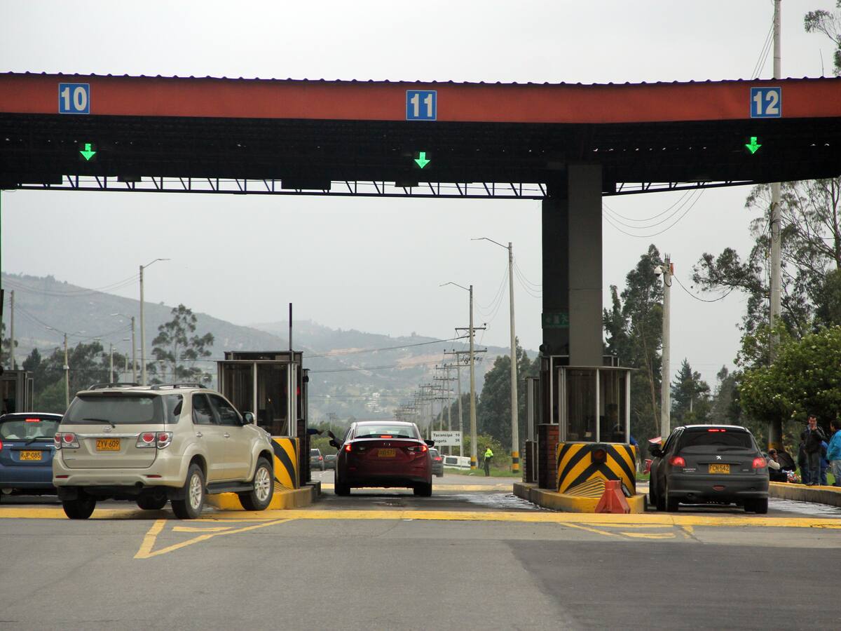 Advierten que todos los colombianos terminarán pagando congelación precios de peajes