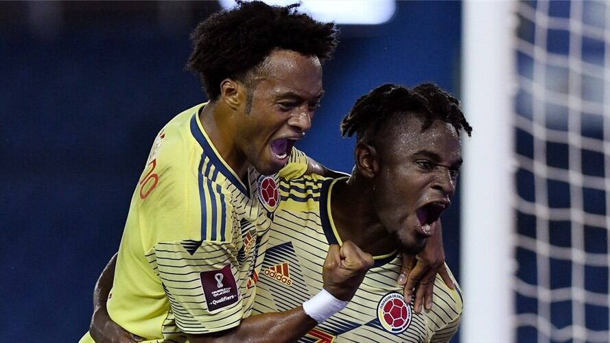 Juan Guillermo Cuadrado y Duván Zapata en la Selección Colombia. Foto: Gabriel Aponte/Getty Images