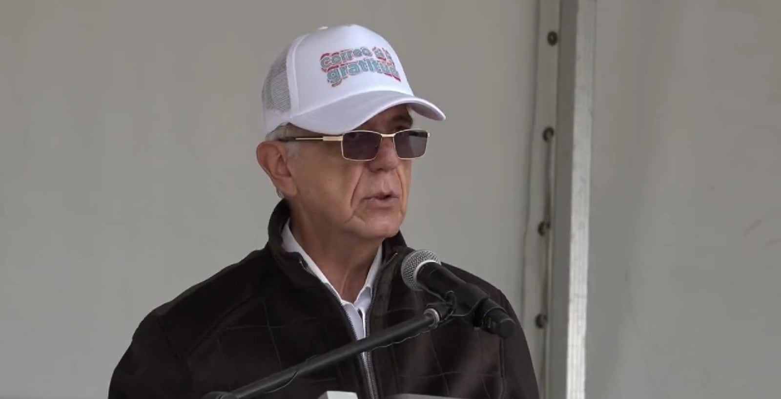 El ministro de Defensa, Iván Velásquez Gómez, anunció el lanzamiento de la versión número 13 del ‘Correo de la Gratitud’. Foto: Twitter MinDefensa.