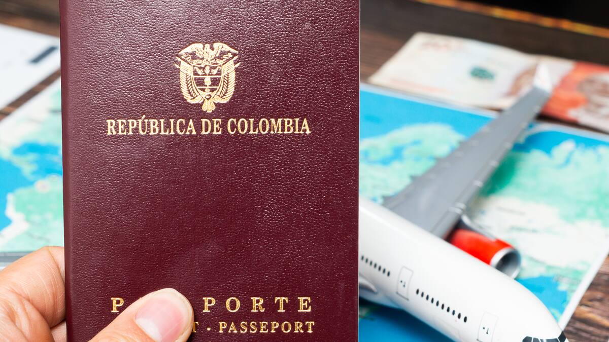 Alfredo Saade celebra acuerdo con Portugal: “el país no se quedará sin pasaportes; cumplimos”