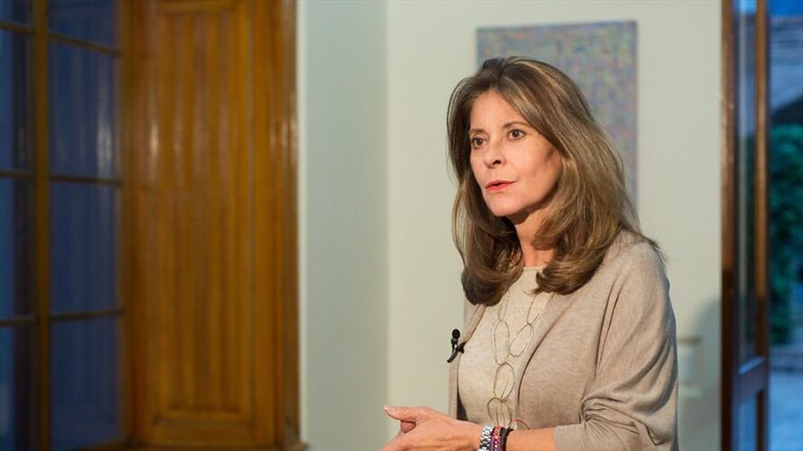 La vicepresidenta Marta Lucía Ramírez señaló que, como exministra de Defensa, tiene pleno conocimiento de las facultades y capacidades de la Fuerza Pública. Foto: Colprensa / PRESIDENCIA