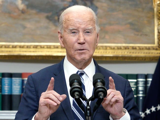 Washington (Usa), 16/02/2024.- US President Joe Biden delivers remarks on the reported death of Aleksei Navalny in the Roosevelt Room at the White House in Washington, DC, USA, 16 February 2024. US President Biden said &#039;Make no mistake, Putin is responsible for Navalny&#039;s death&#039; during a press conference. Russian opposition leader and outspoken Kremlin critic Alexey Navalny has died aged 47 in a penal colony, the Federal Penitentiary Service of the Yamalo-Nenets Autonomous District announced on 16 February 2024. A prison service statement said that Navalny &#039;felt unwell&#039; after a walk on 16 February, and it was investigating the causes of his death. In late 2023 Navalny was transferred to an Arctic penal colony considered one of the harshest prisons. (Rusia) EFE/EPA/YURI GRIPAS / POOL