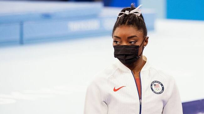 La estrella de la gimnasia estadounidense, Simone Biles, anunció esta semana su retiro de los Juegos Olímpicos de Tokio 2020 para cuidar su salud mental. Foto: Getty Images/ BSR Agency