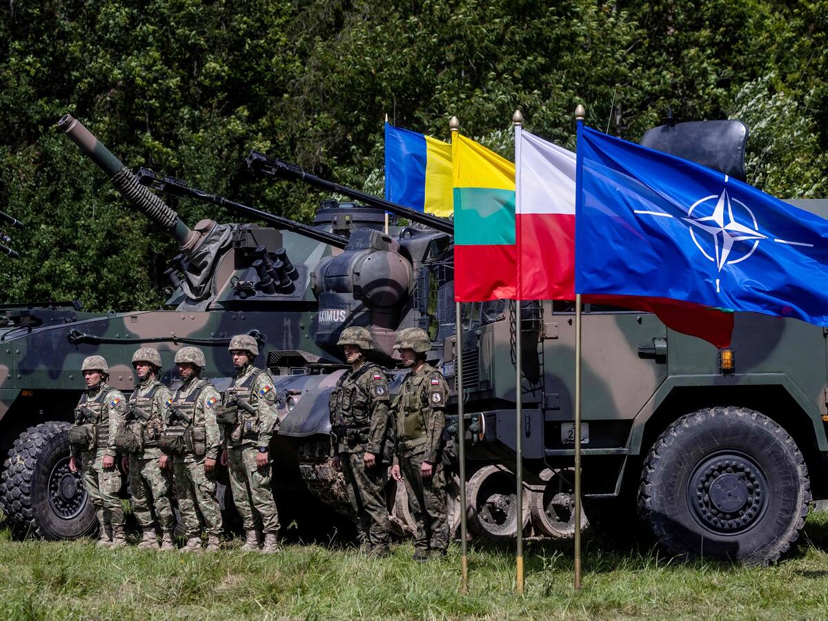 Grupo de países de la OTAN reclaman envío de más armamento a Ucrania