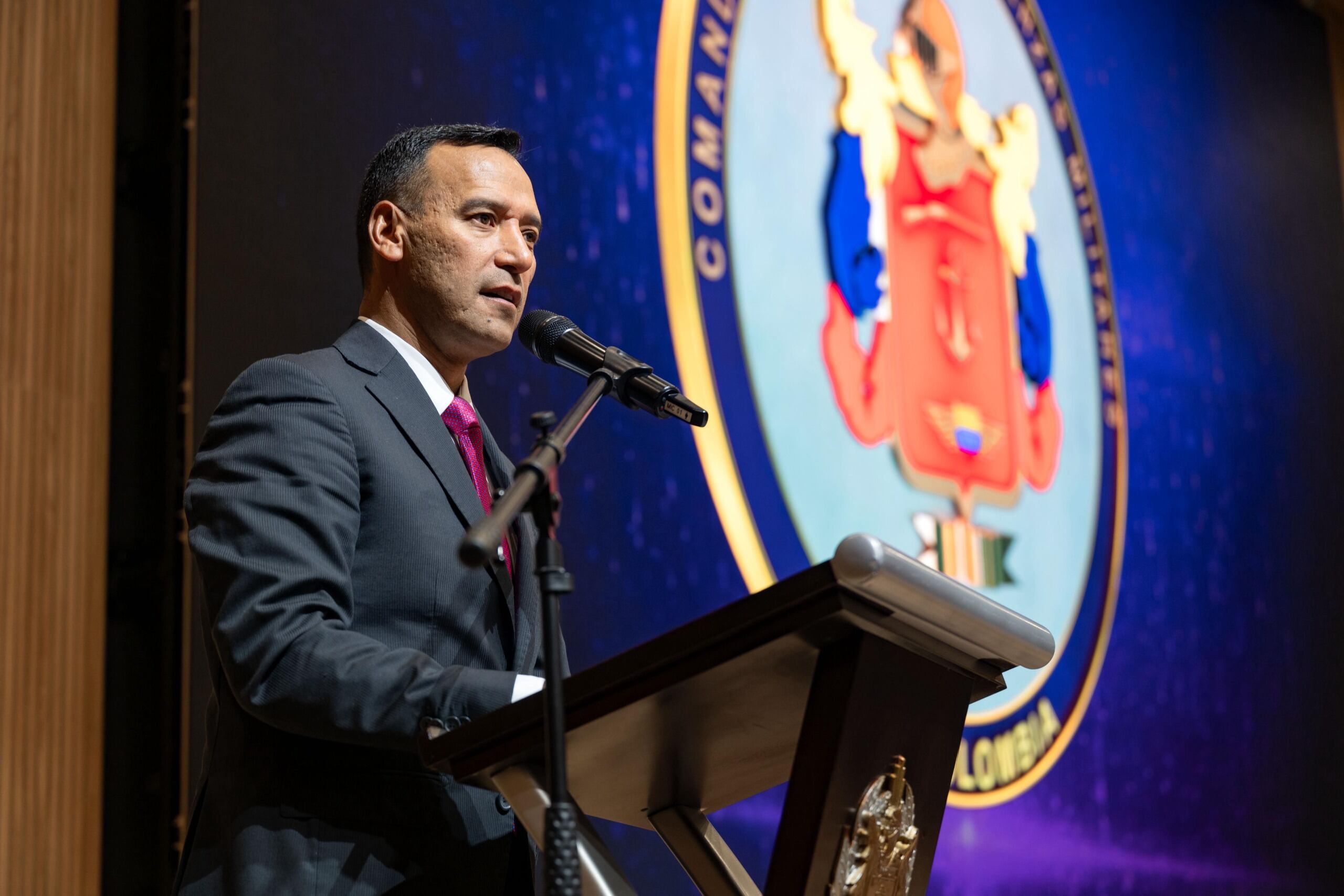 Pedro Sánchez, ministro de Defensa del Gobierno Petro.