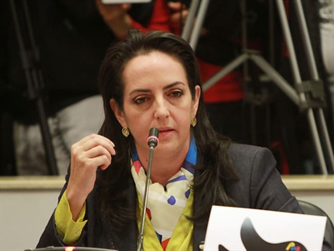 Senadora Cabal acusó al contralor Maya de interceptaciones ilegales . Foto: Colprensa