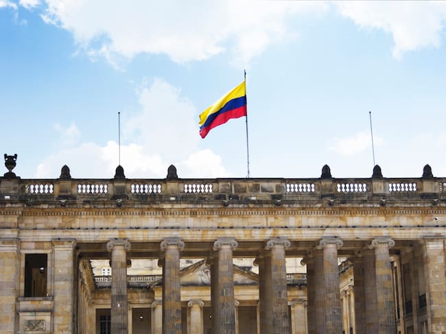 ¿Quién debe asumir responsabilidad en Colombia?