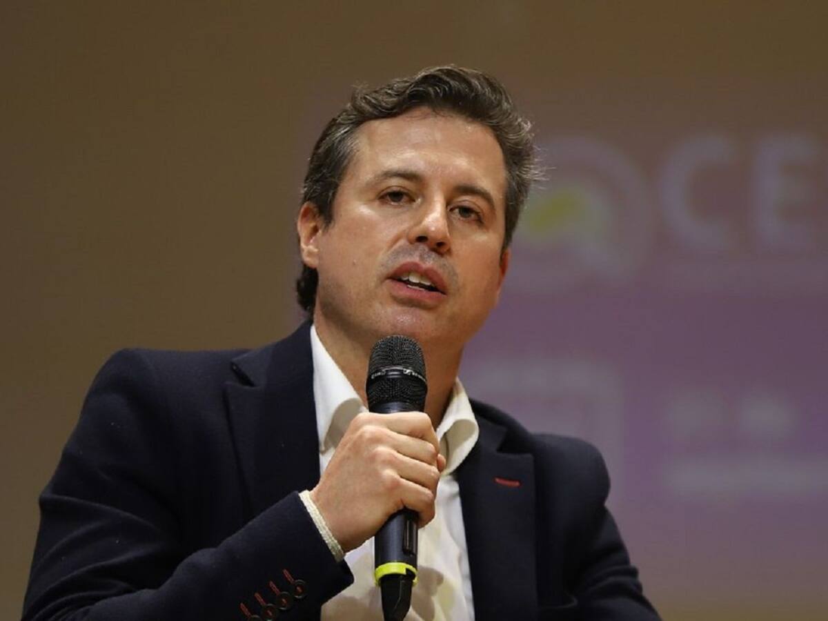 Galán invita a de la Calle a reconsiderar su posición y a encabezar la lista de centro