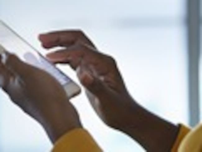 ¿Usted cree que el celular es una especie de droga que nos aísla de otras personas? #CelularEsUnaDroga