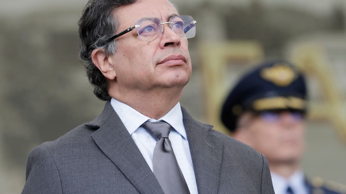 Petro habría pedido aterrizar su avión en Panamá o Venezuela ante amenaza de ataque con misil