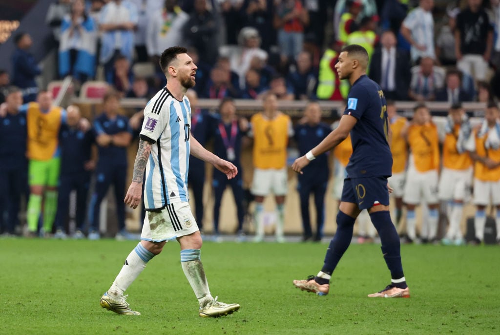 Messi y Mbappé en la final del Mundial de Qatar 2022. Foto: Jean Catuffe/Getty Images
