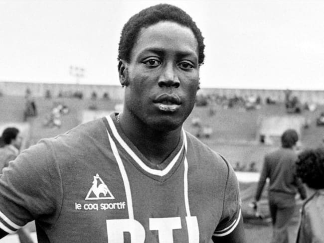 Jean-Pierre Adams entrenando en el PSG en julio de 1977. Foto: Getty Images