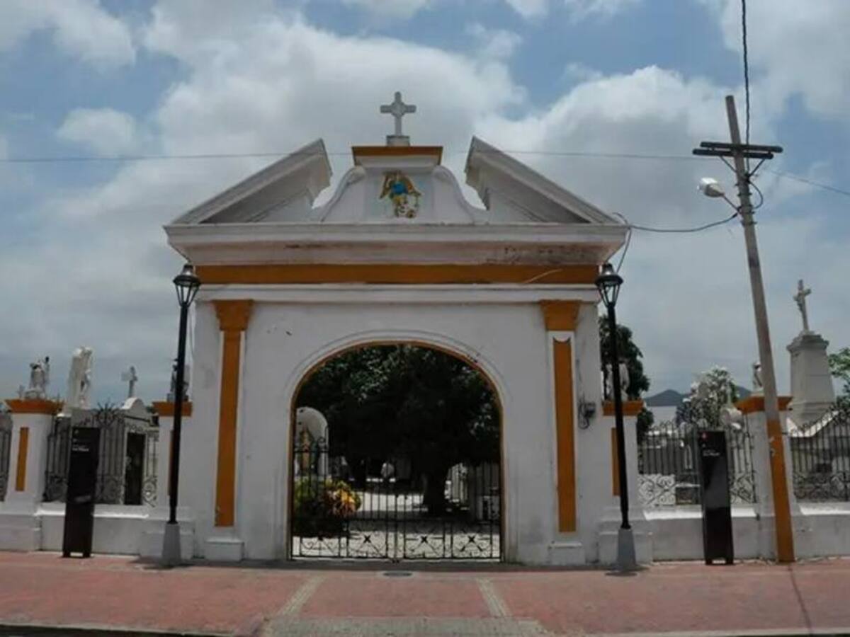 Sacerdote imputado por tres delitos se niega a entregar las llaves de la iglesia y ser trasladado