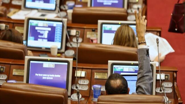 El Gobierno trabaja para consolidar la coalición que le permitió aprobar la Reforma Tributaria. Foto: Colprensa