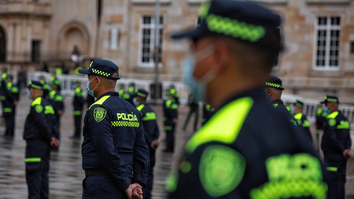 Remueven del cargo a director de escuela que recreó escenas nazis en la Policía