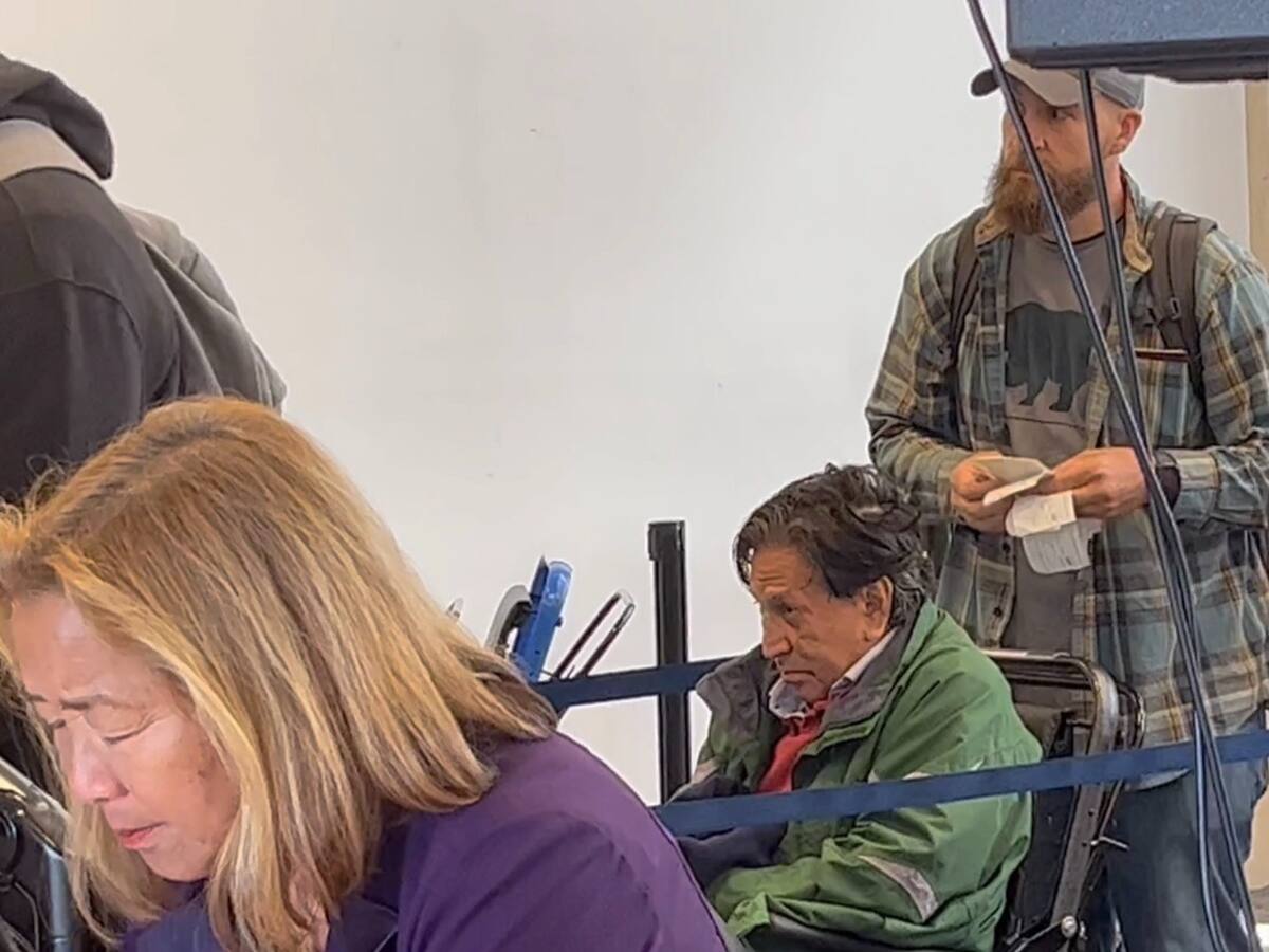 Alejandro Toledo espera en Los Ángeles su vuelo para ser extraditado a Perú