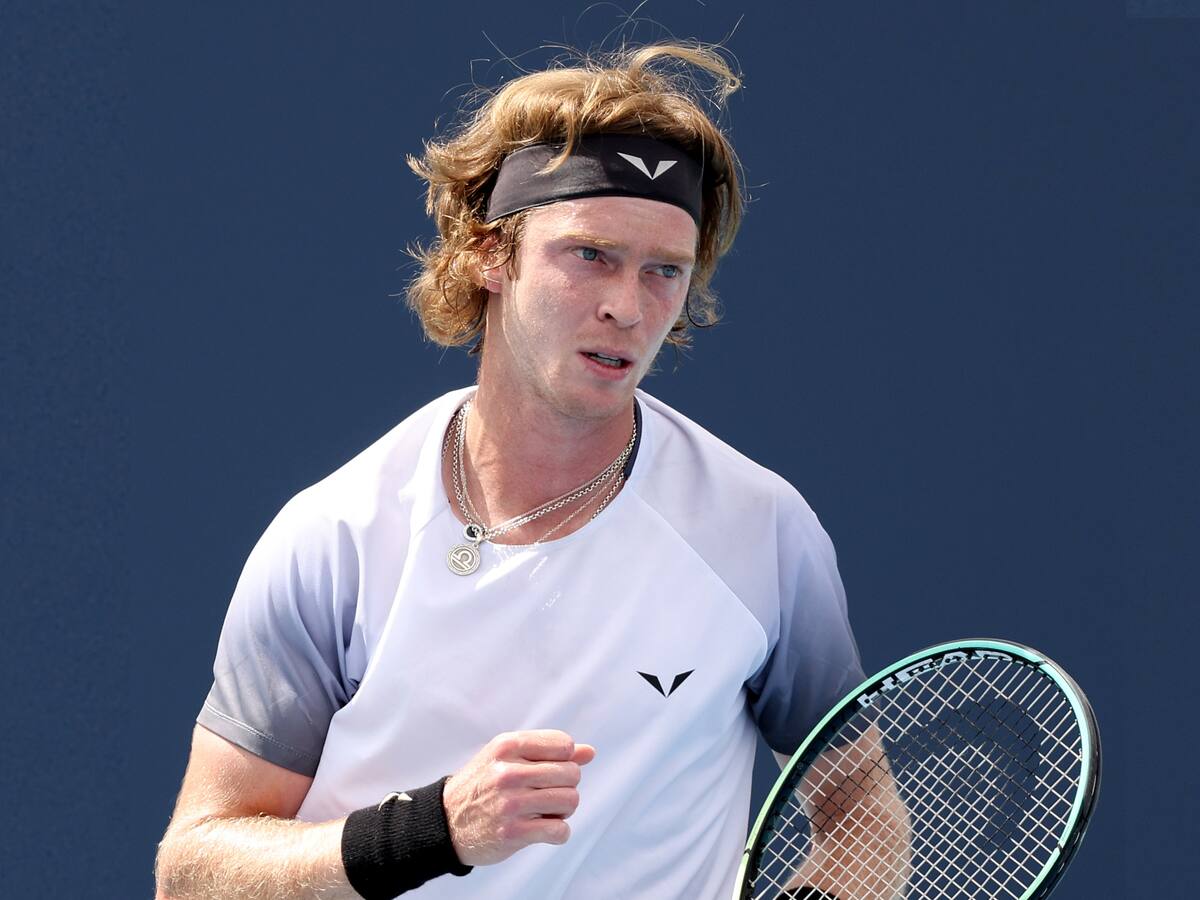 Fue difícil pero pude tranquilizarme: Andrey Rublev tras victoria en debut del Miami Open