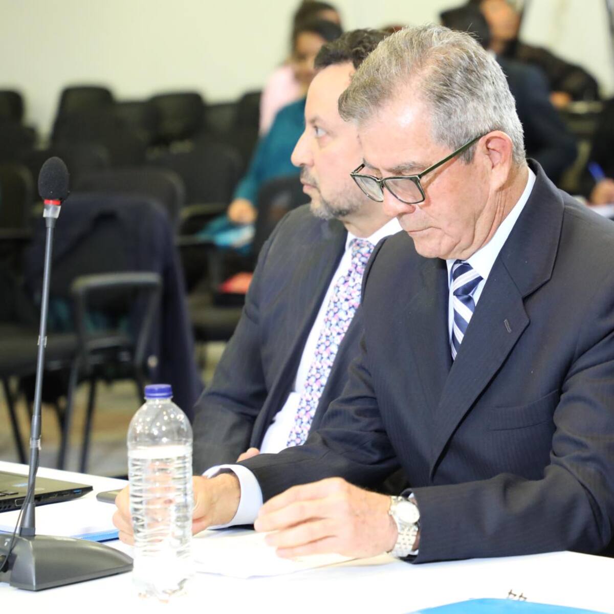 No tiene valor para reconocer su responsabilidad: víctimas al general Mario Montoya