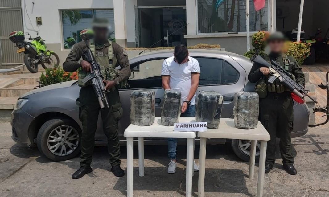 Un hombre capturado y 25 kilos de marihuana incautados dejan controles de Policía en Córdoba. Foto: Policía.