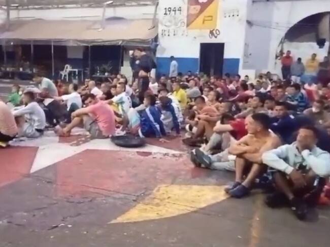 Cerca de 900 celulares fueron incautados en 124 cárceles del país. Foto: captura de pantala.