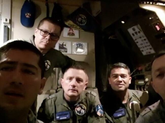 Tripulación de la FAC, que viajó a Wuhan, aterrizó en Seúl y tomará nuevas medidas