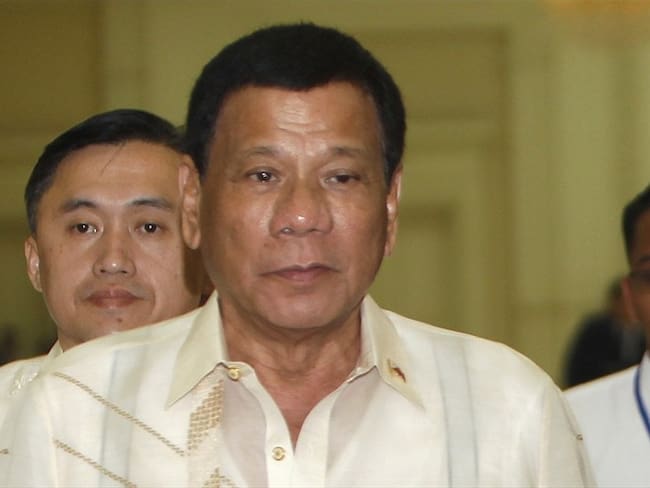 En esta imagen del 14 de diciembre de 2016, el presidente de Filipinas, Rodrigo Duterte, llega a una reunión en Nom Pen, Camboya. Foto: Associated Press - AP