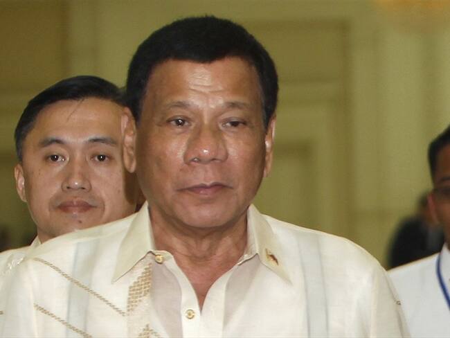 En esta imagen del 14 de diciembre de 2016, el presidente de Filipinas, Rodrigo Duterte, llega a una reunión en Nom Pen, Camboya. Foto: Associated Press - AP