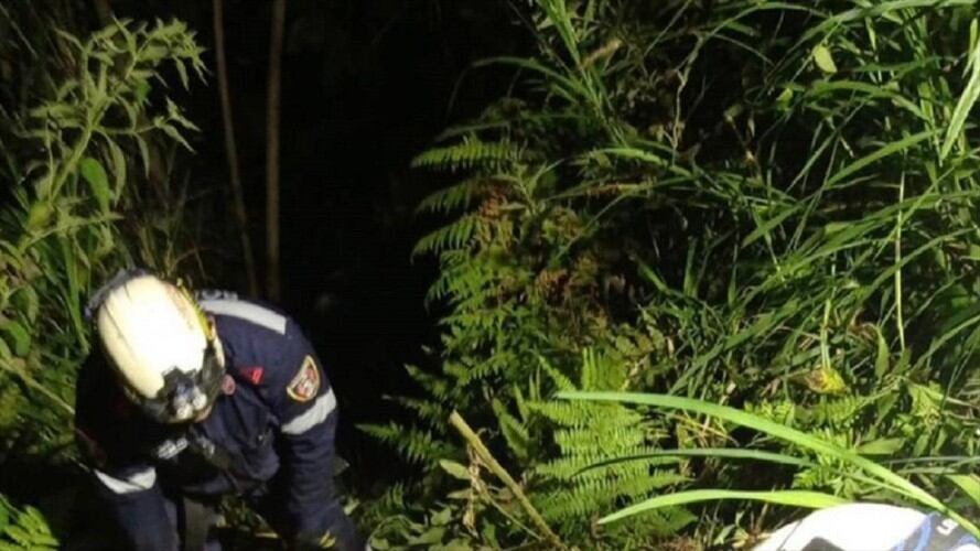 Organismos de socorro de Manizales, evacuaron varias viviendas. Foto: Bomberos Manizales.