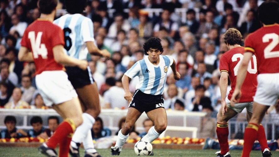 Exfutbolista argentino Diego Armando Maradona. Foto: Steve Powell/Allsport/Getty Images
