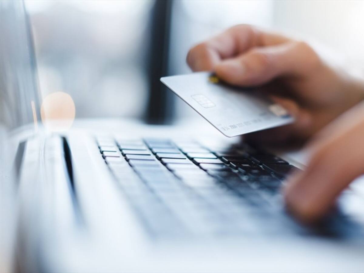 Adulto mayor transfirió por error 60.000 euros a un desconocido