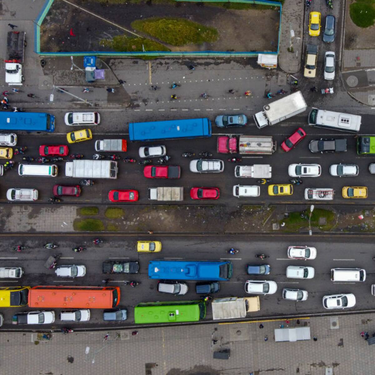 Bogotá enfrenta debate sobre multas de tránsito diferenciadas por el valor del vehículo