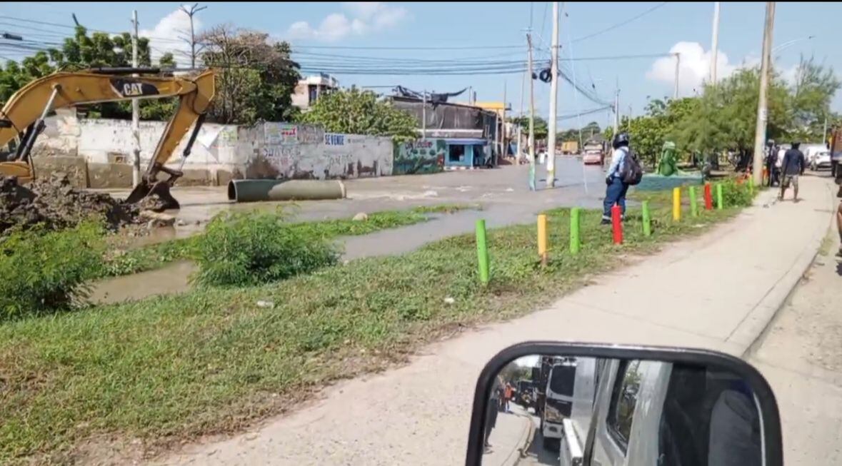 Emergencia en tubería de agua cruda en Cartagena | Foto: captura de video