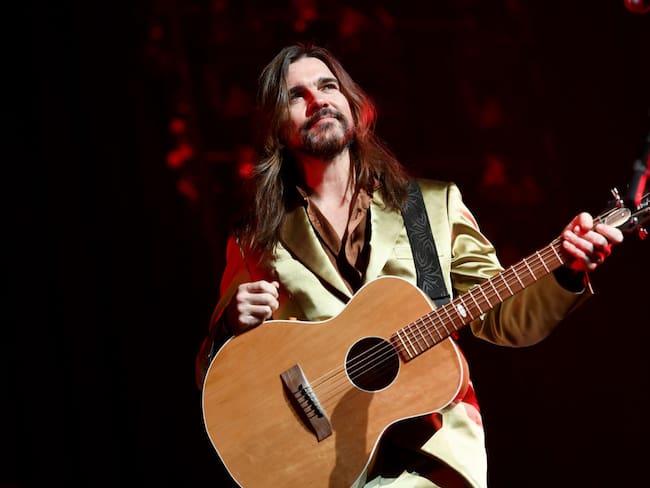 INGLEWOOD, CALIFORNIA - OCTOBER 02: Recording artist Juanes performs onstage at YouTube Theater on October 02, 2021 in Inglewood, California. (Photo by JC Olivera/Getty Images)