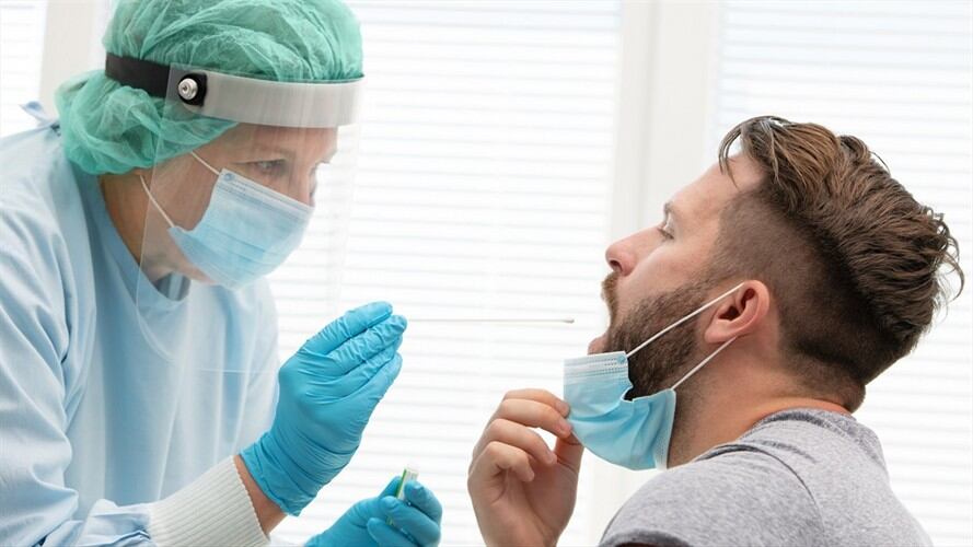 Imagen de referencia de prueba COVID-19. Foto: Getty Images / AlexRaths