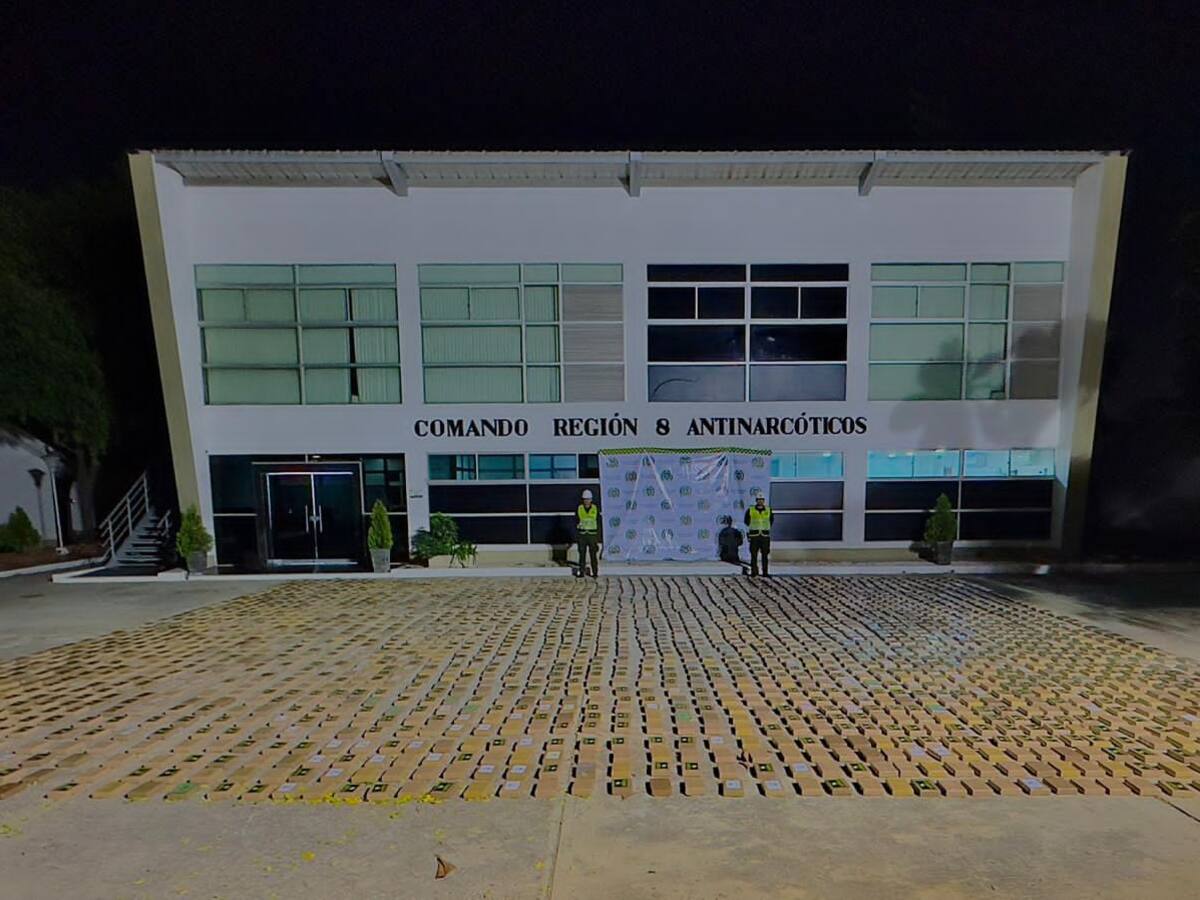 Incautan 2.6 toneladas de cocaína en zona portuaria de Santa Marta