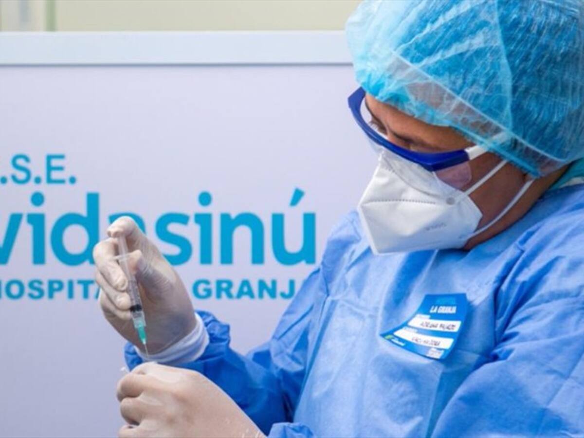 Autoridades descartan que vacunas hayan generado convulsiones en dos enfermeras