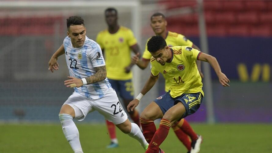 Lautaro Martínez y Luis Díaz en la semifinal de la Copa América 2021. Foto: Pedro Vilela/Getty Images