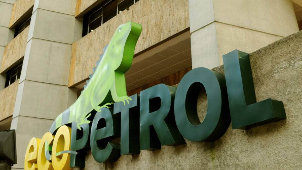 Ecopetrol y El Dorado presentan 1er tramo vial pavimentado con plástico reciclado