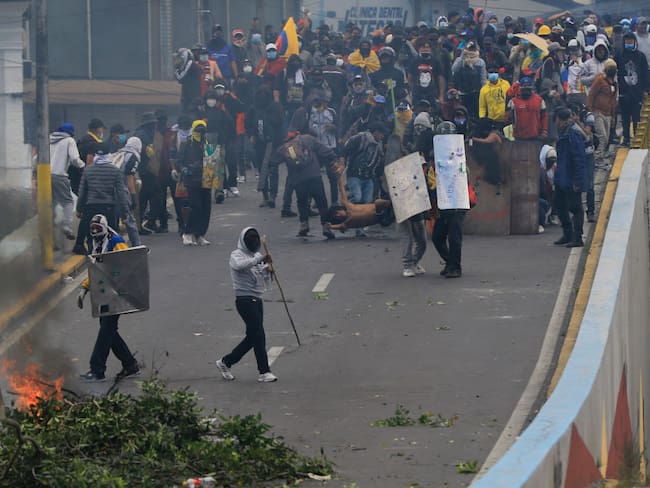 Ecuador cumple 11 días de manifestaciones por el alto costo del combustible