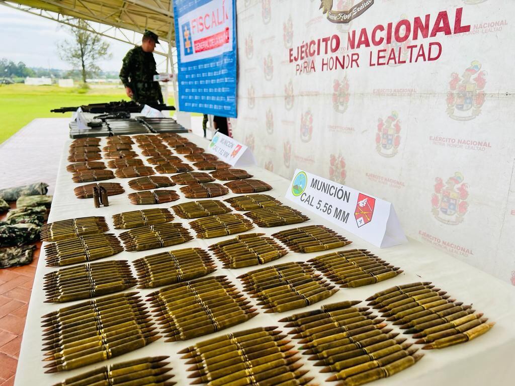 Incautación armamento a disidencias de las Farc. Foto: Ejército