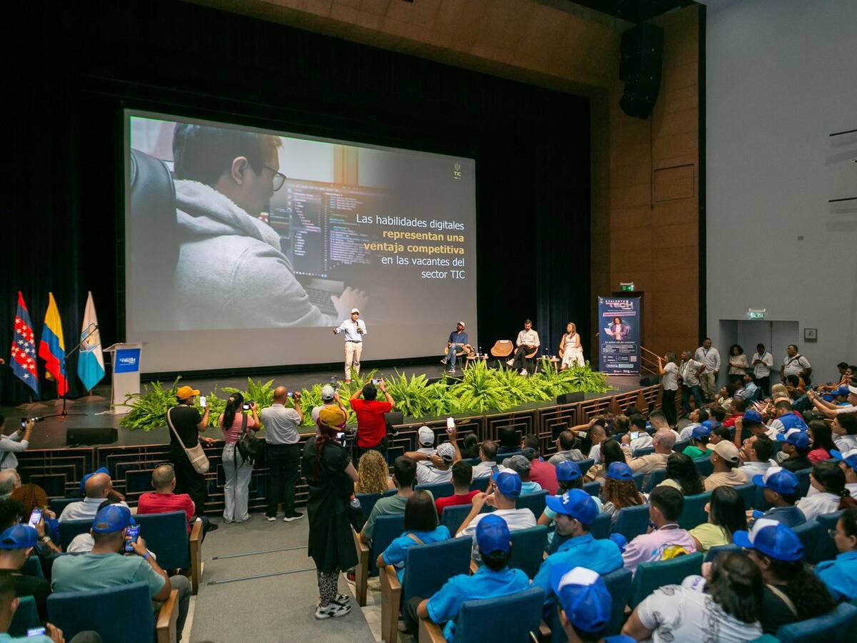 Más de 1300 personas en el Magdalena inician su formación en habilidades digitales