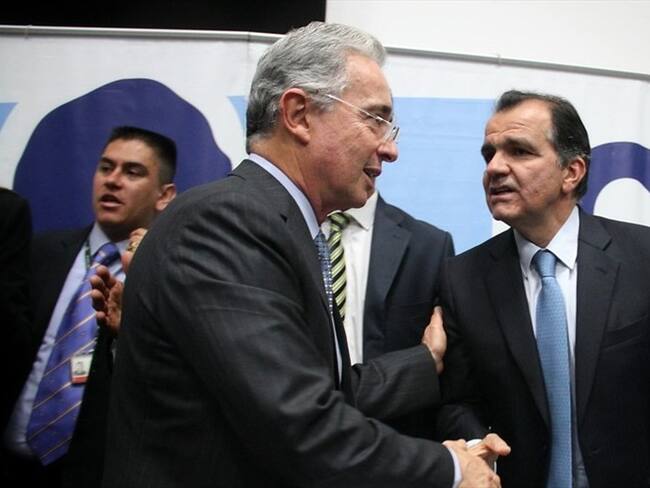 Álvaro Uribe y Óscar Iván Zuluaga. Foto: Colprensa