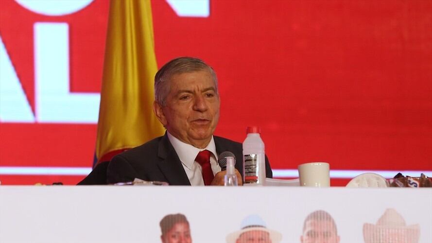 Con preocupación vemos que el Gobierno quiere reglamentar el derecho a la protesta: César Gaviria. Foto: Colprensa / CAMILA DÍAZ